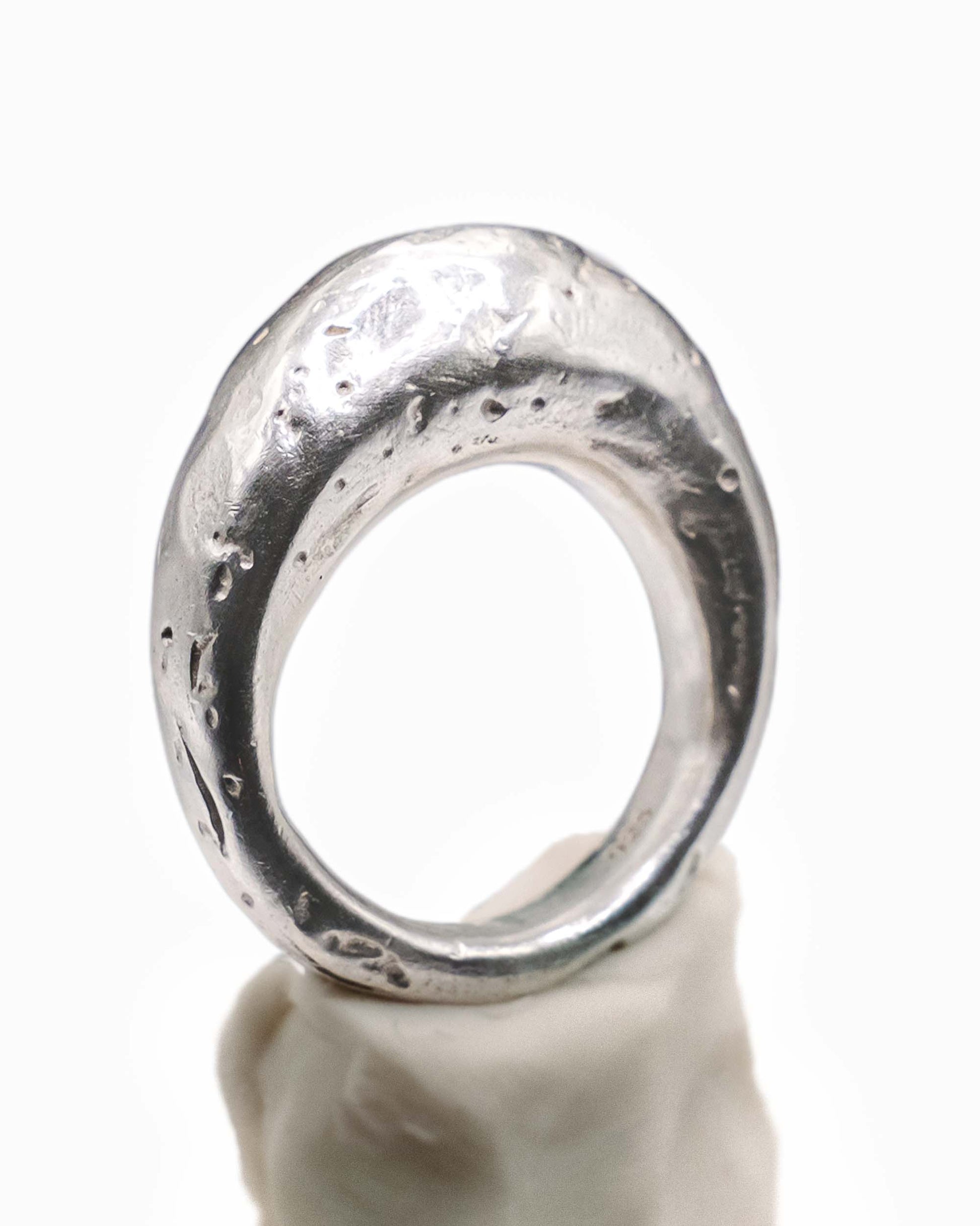 Big tall silver ring 