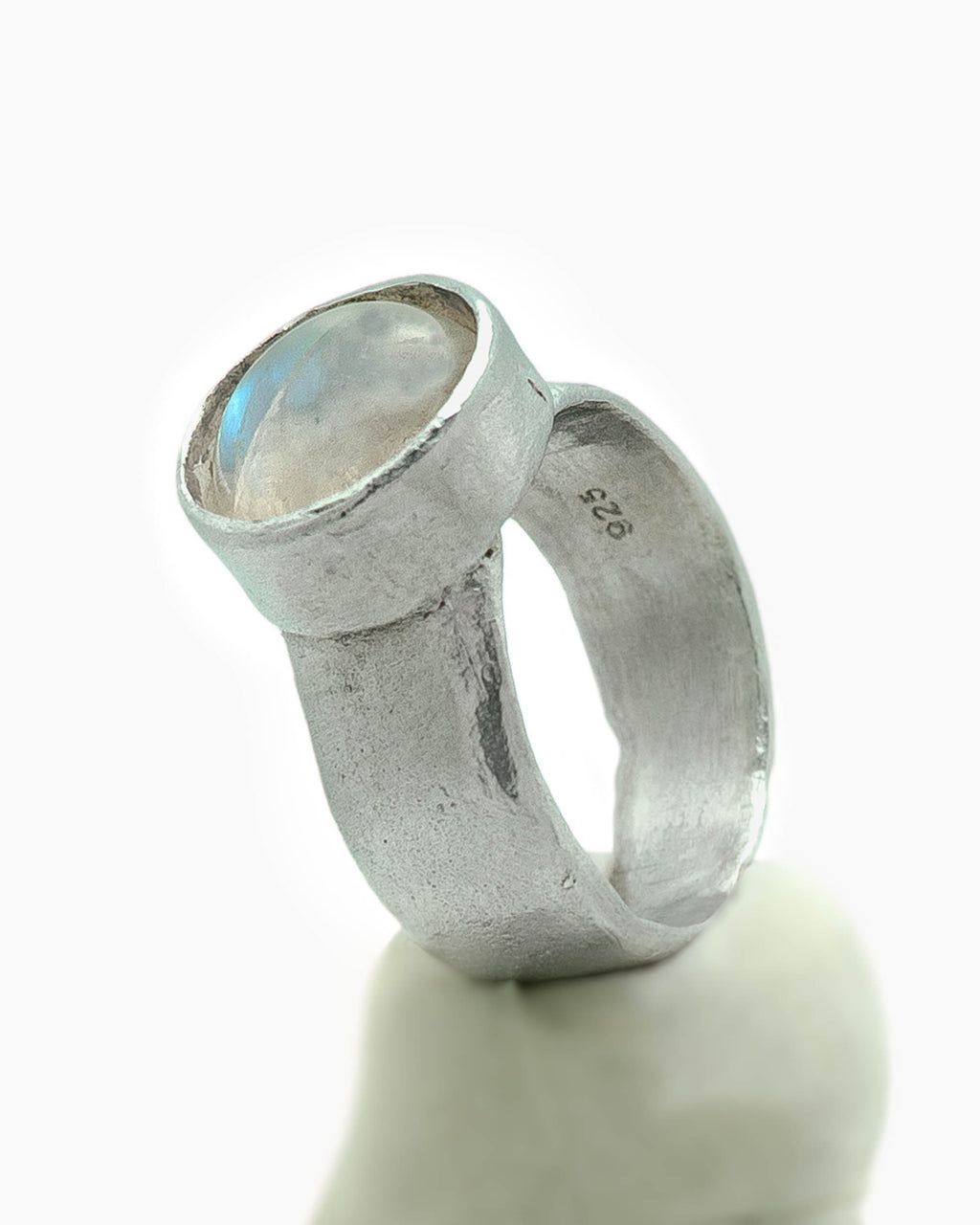 Silver ring with a moonstone